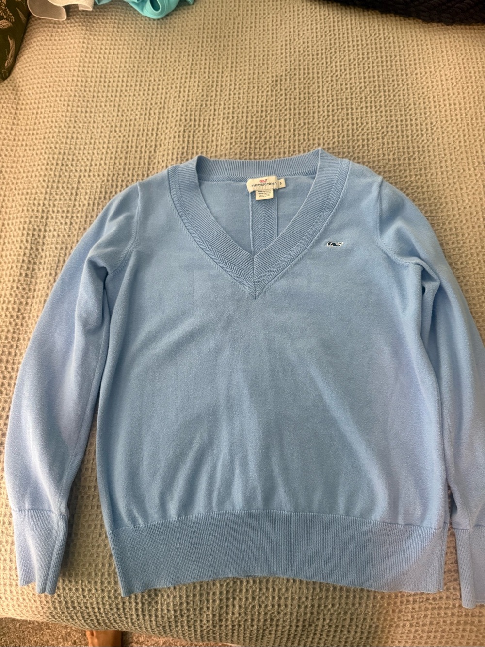 Vineyard Vines Men’s Sky Blue V-Neck Sweater